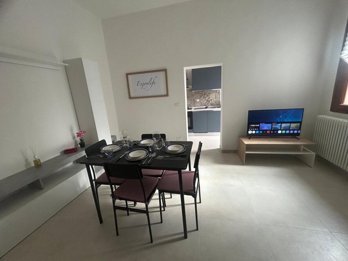 Carradori 2 Apartment-Historic Center-Autodromo 이몰라 외부 사진